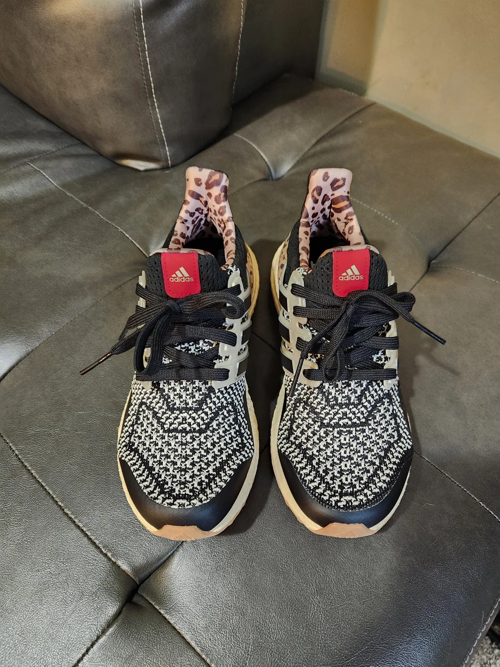 New Adidas Ultraboost 1.0 Leopard Accent Running Sneakers - Size 5.5 Women